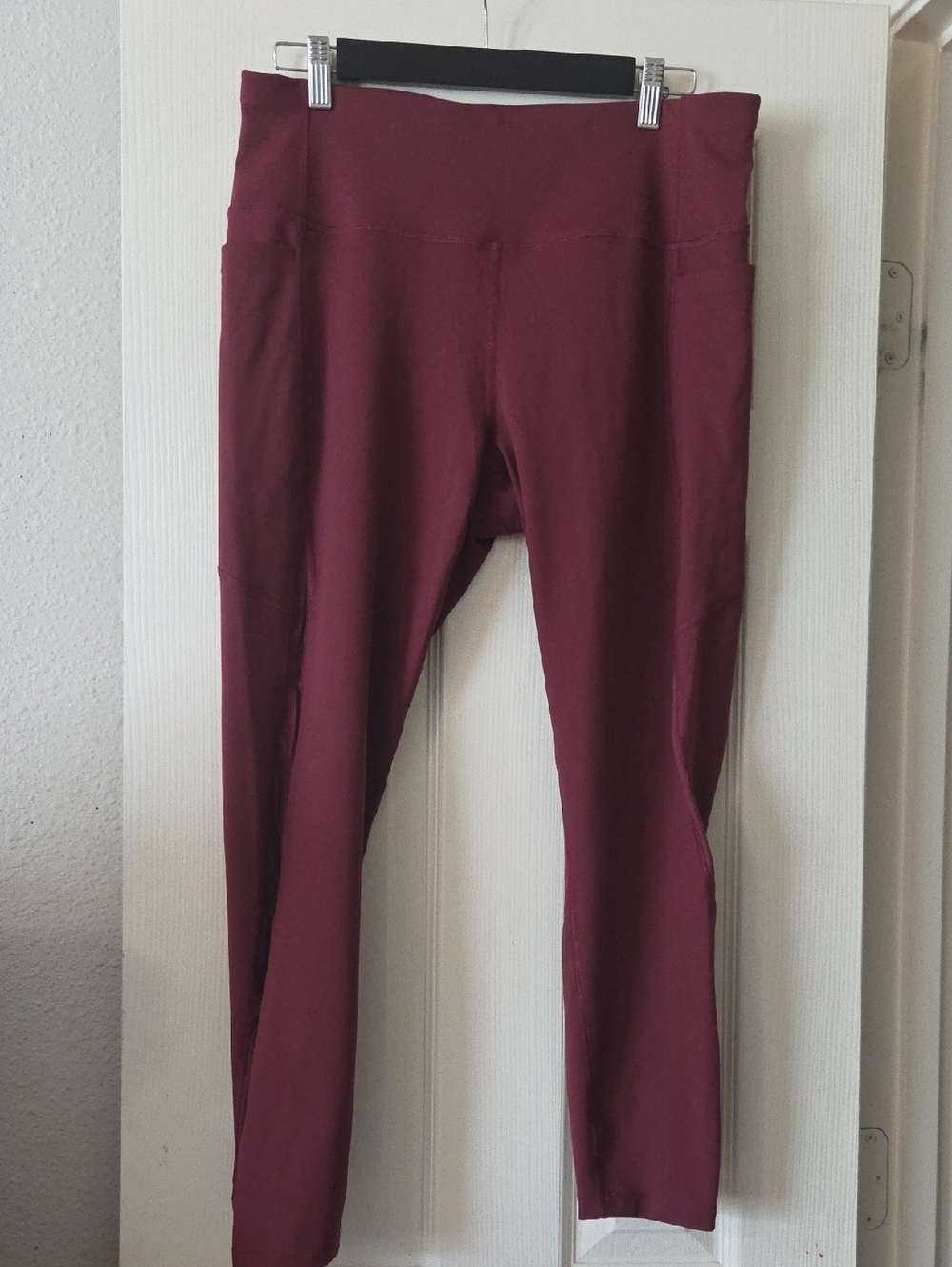 Apana Maroon High-Waist Leggings